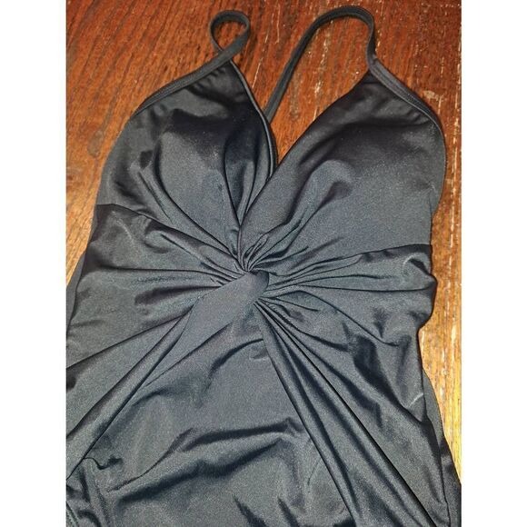 Small Time and Tru Black Adjustable Criss Cross Strap Swimsuit Bathing Suit - Picture 2 of 6